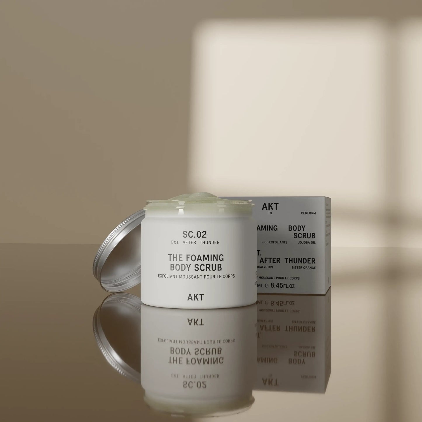AKT London - The Foaming Body Scrub