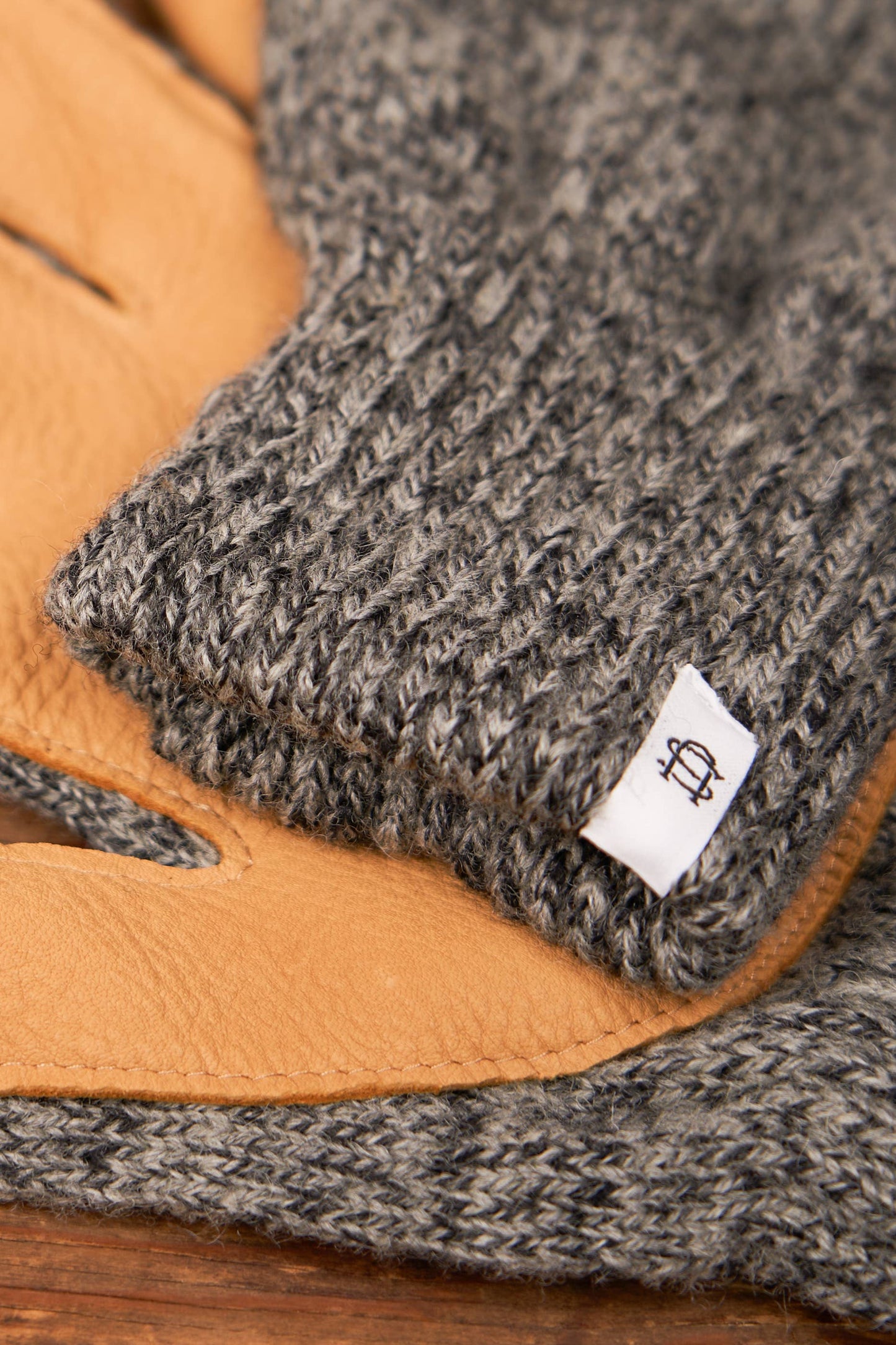 Charcoal glove - deer lined