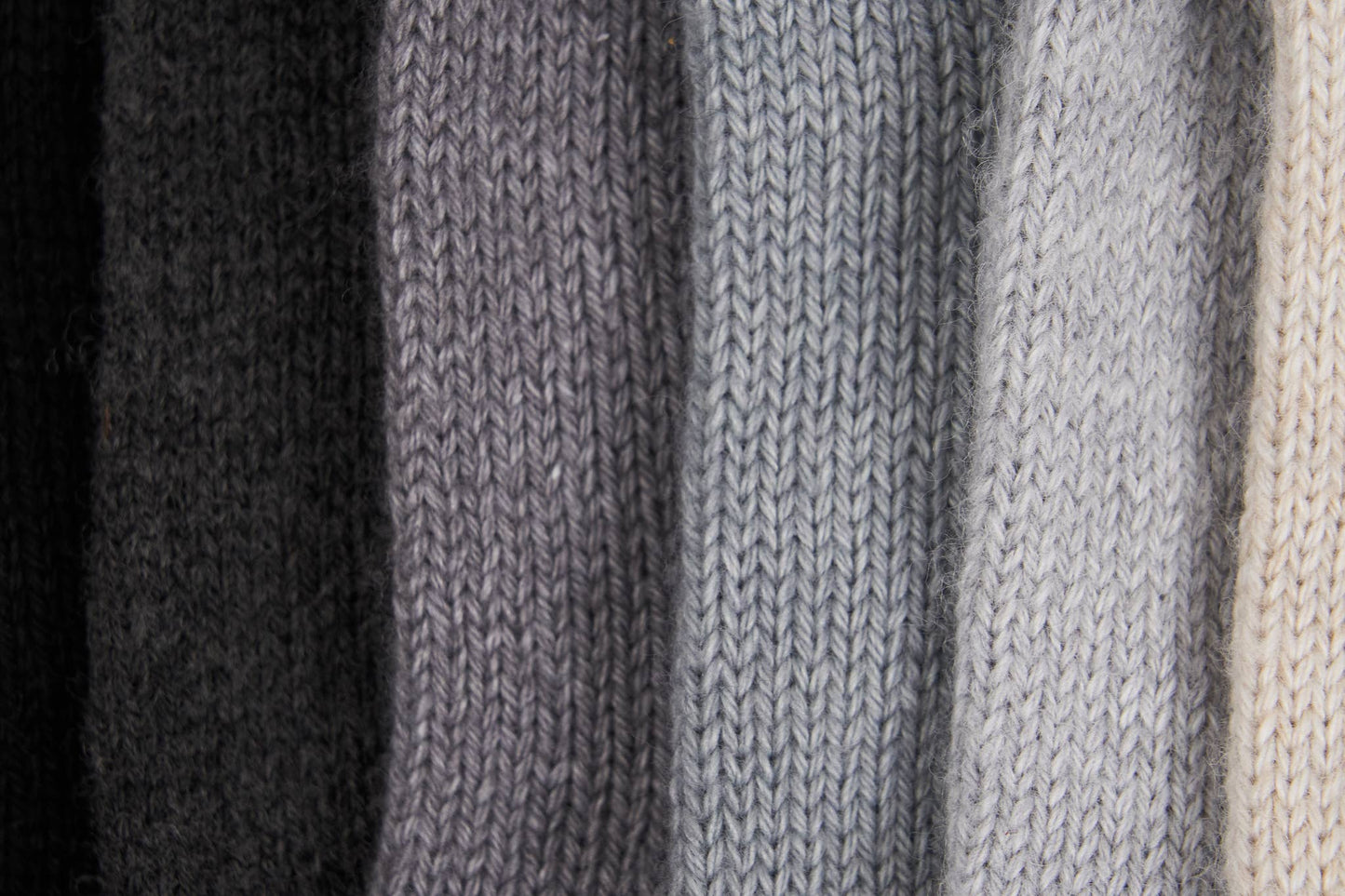 Mushroom Merino Wool and Recycled Poly Full Finger w Deer