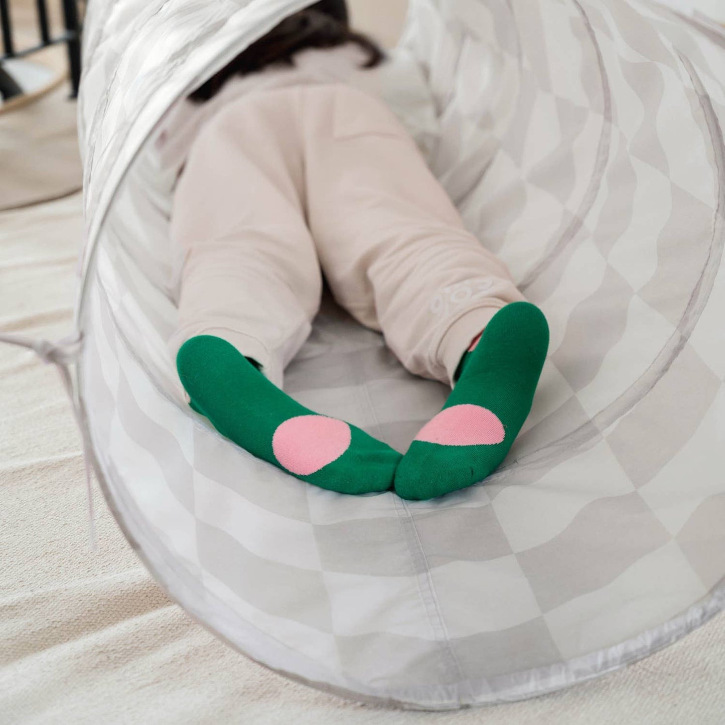 3 Sprouts Kids Play Tunnel with Eco-Friendly Recycled Fabric