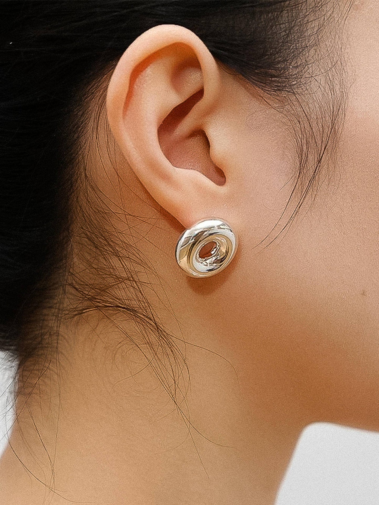 Norma Silver And Red Retro Hollow Stud Earrings