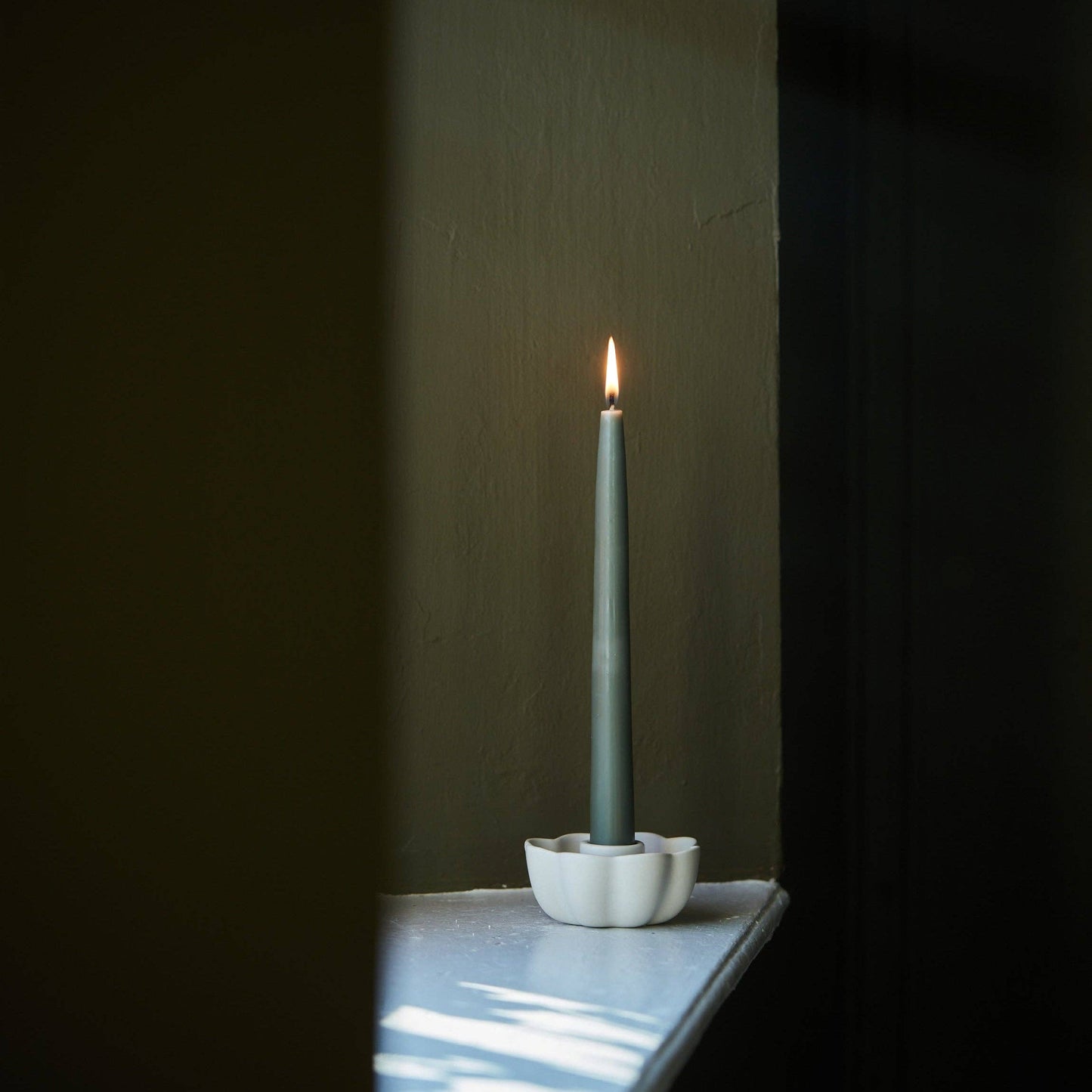 Ceramic Fleur Taper Holder