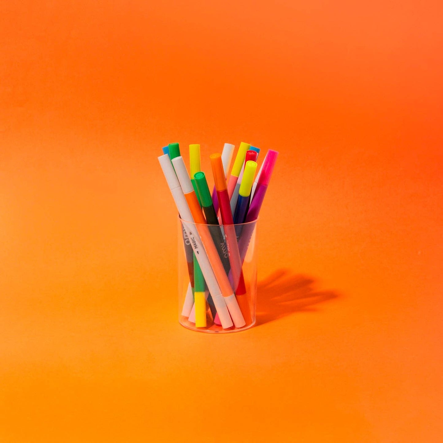 16 MAGIC MARKERS - OMY
