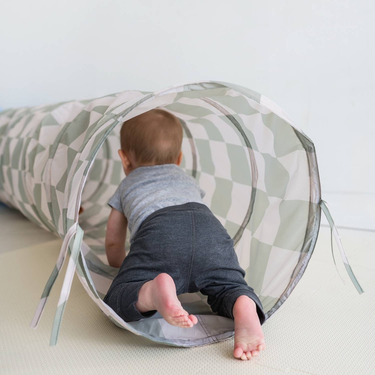 3 Sprouts Kids Play Tunnel with Eco-Friendly Recycled Fabric