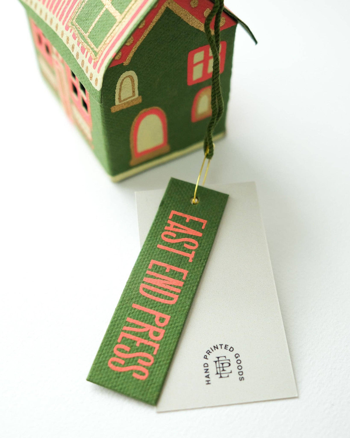 East End Press - SCOTTISH BOTHY SCREEN-PRINTED BOARD DECORATION