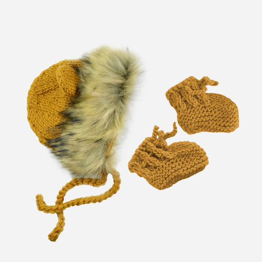 Lion Hat and Booties Set