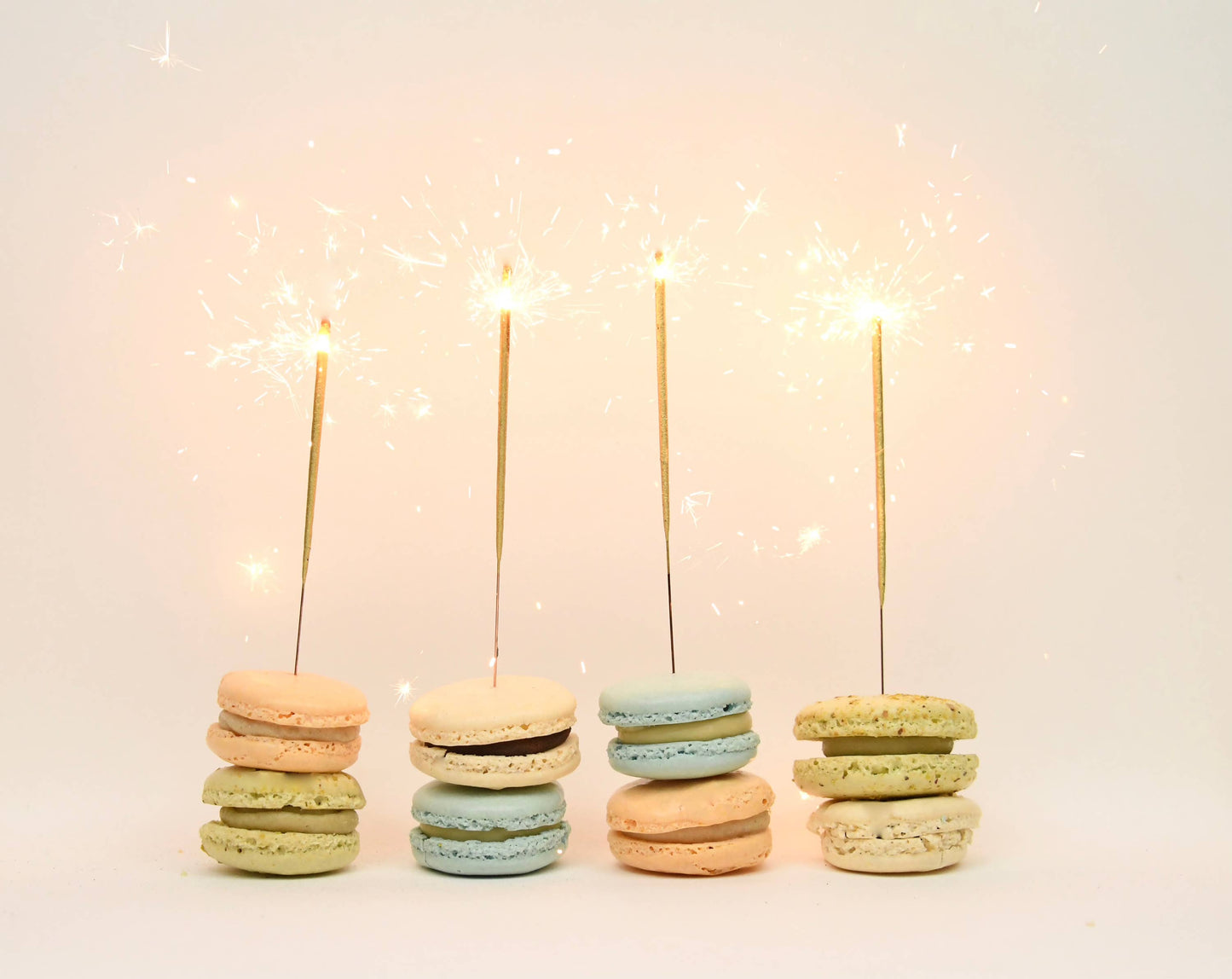 Tube of Mini 4" Gold Sparklers - Tube of 12