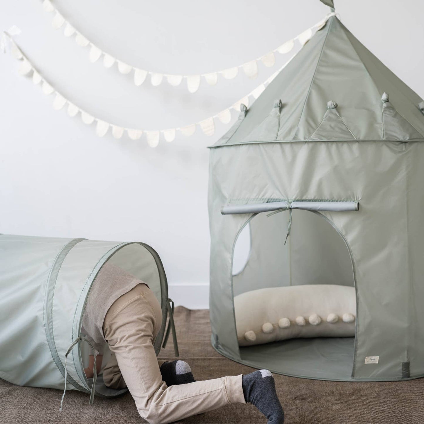3 Sprouts Kids Play Tunnel with Eco-Friendly Recycled Fabric