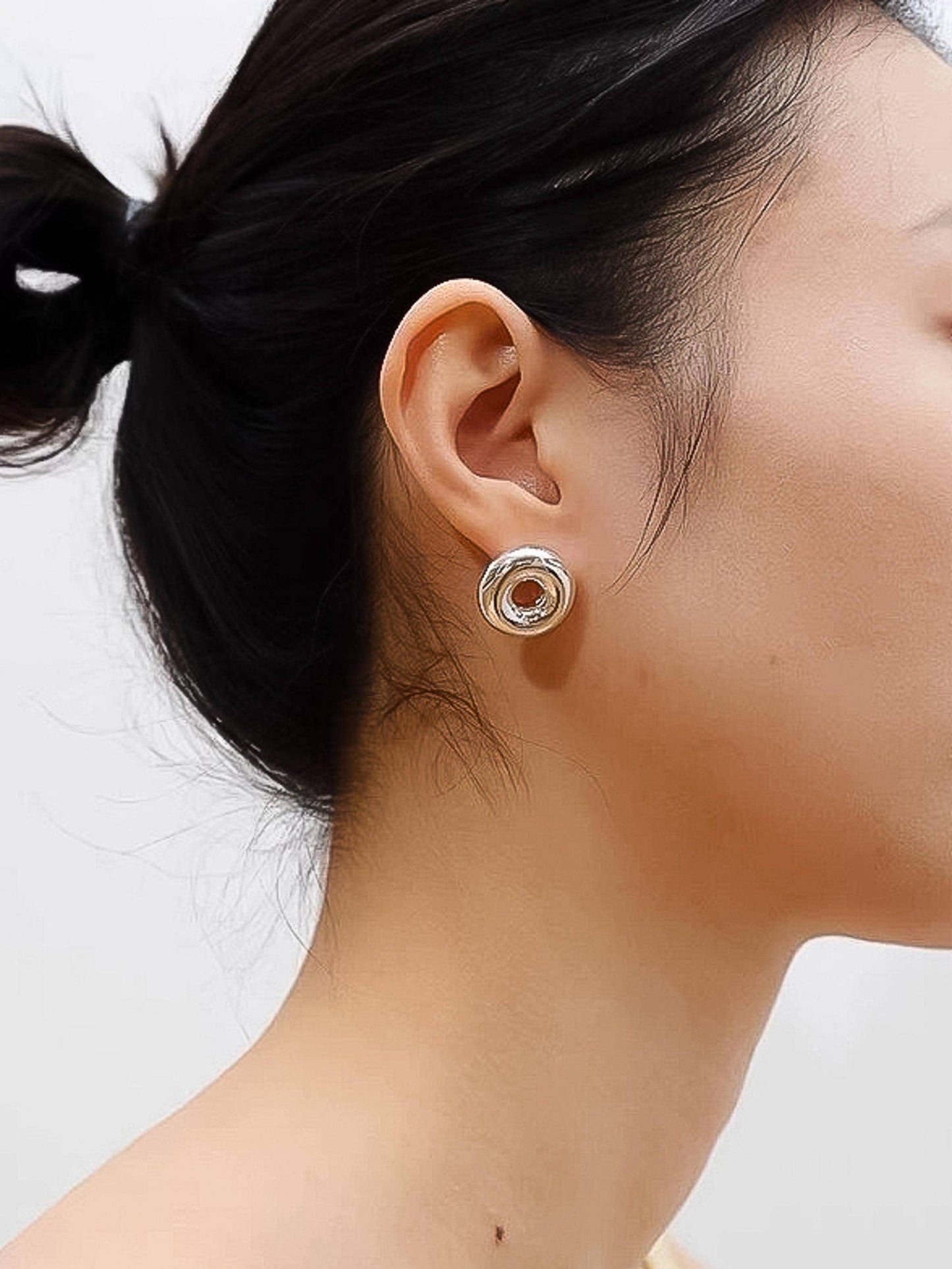 Norma Silver And Red Retro Hollow Stud Earrings