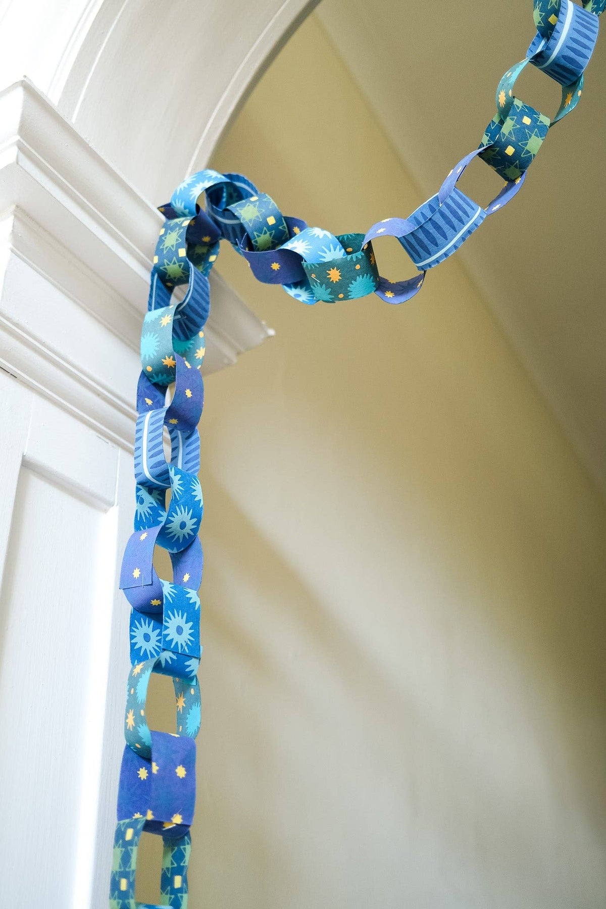East End Press - BLUE & YELLOW PAPER CHAIN KIT