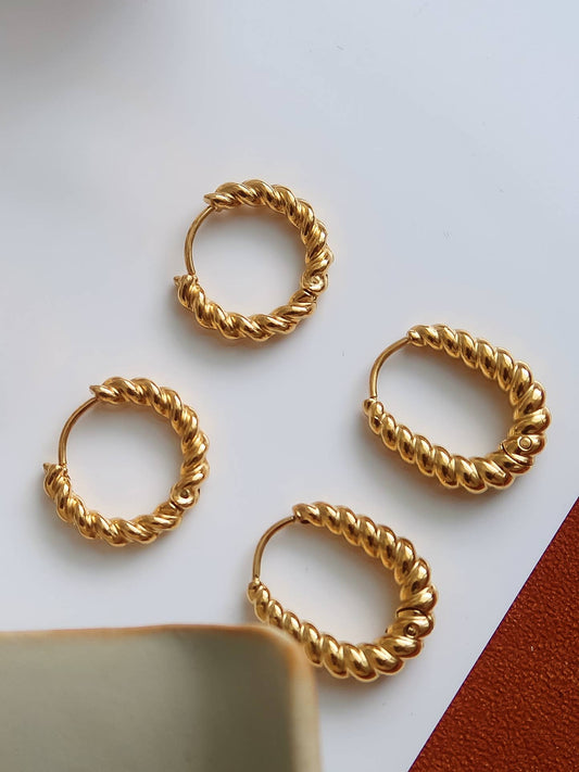 Cere 18K Gold Non-Tarnish Twisted Hoop Earrings - Flânerie