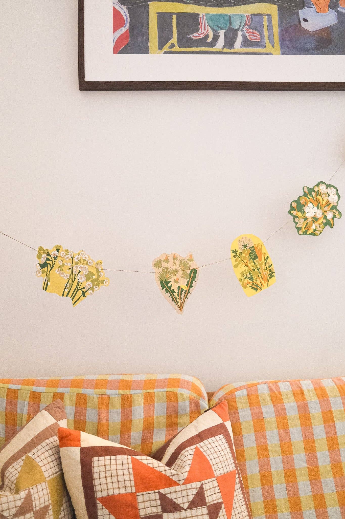SPRING BLOOMS SEWN GARLAND