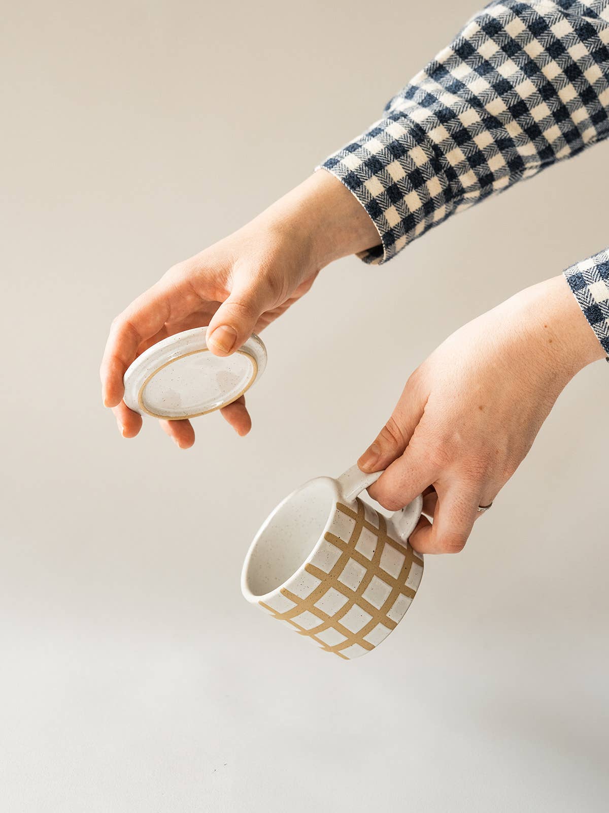 Grid Mug with Lid