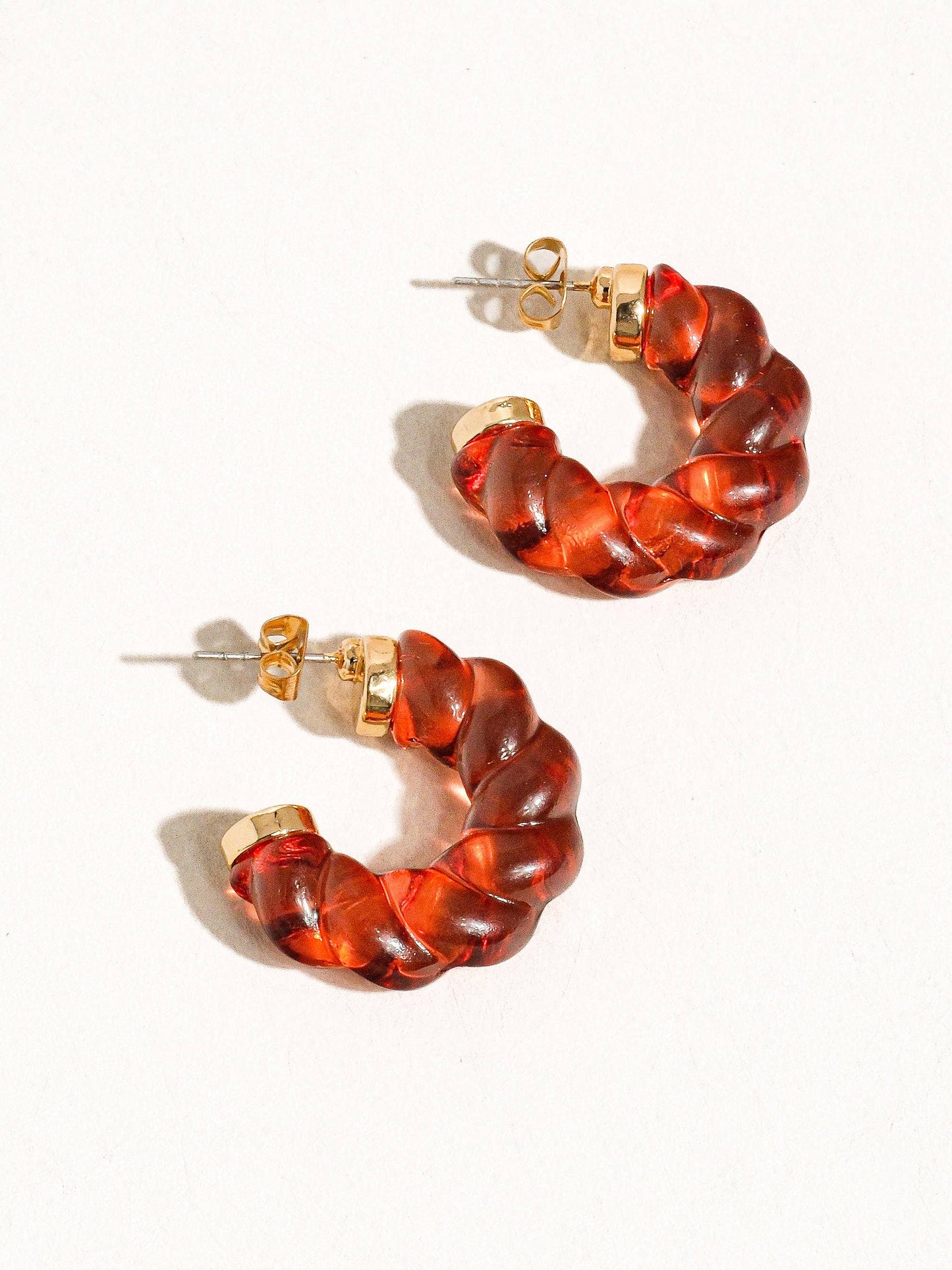 Flânerie by MAIQ - Ruby Summer Braided C-Hoop Earring