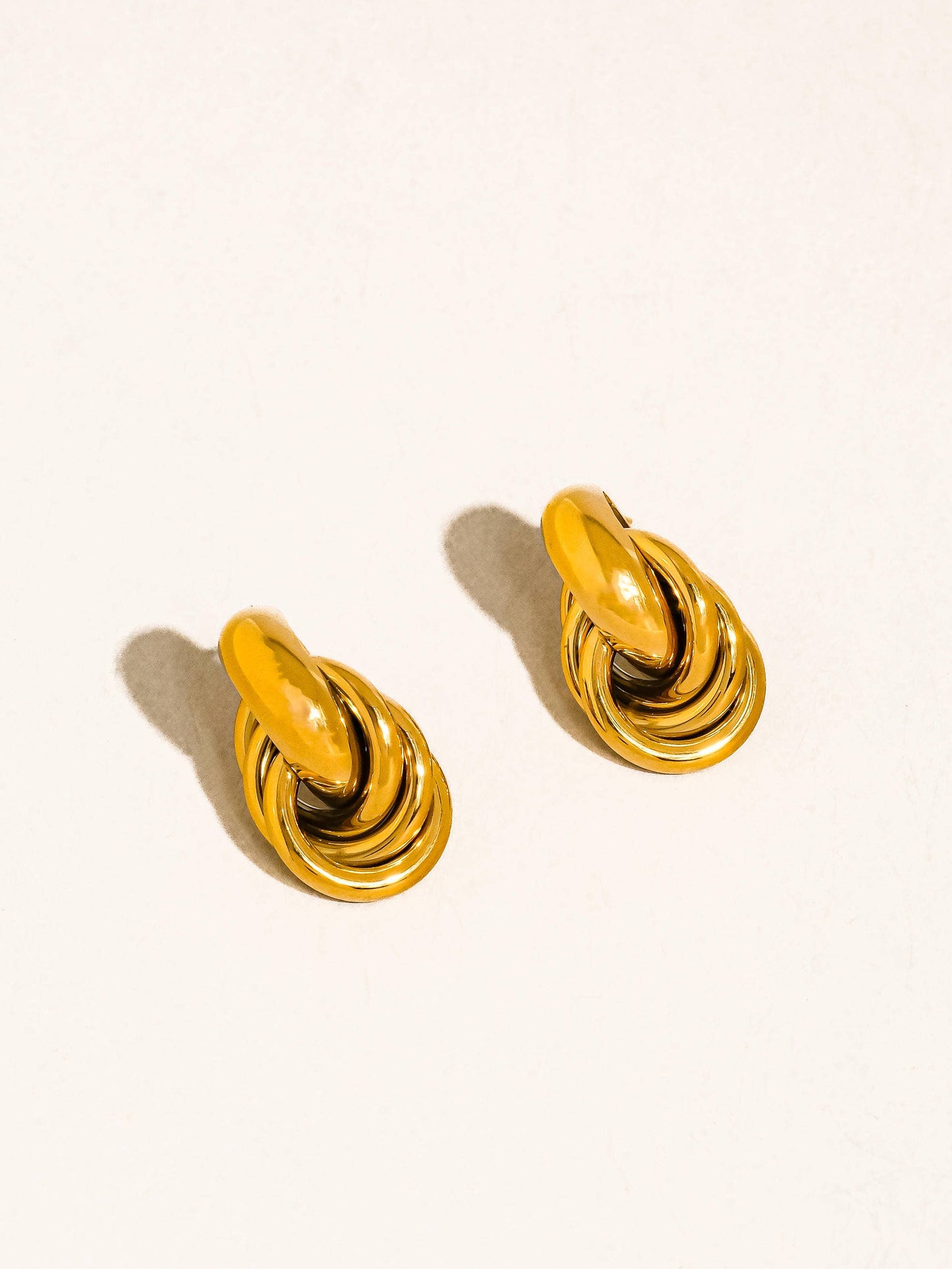 Rosavine 18K Gold Non-Tarnish Knot Hoop Earrings