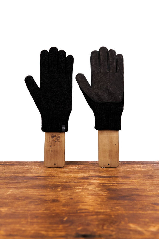 Black Merino Wool and Recycled Poly Full Finger w Deer-BLACK