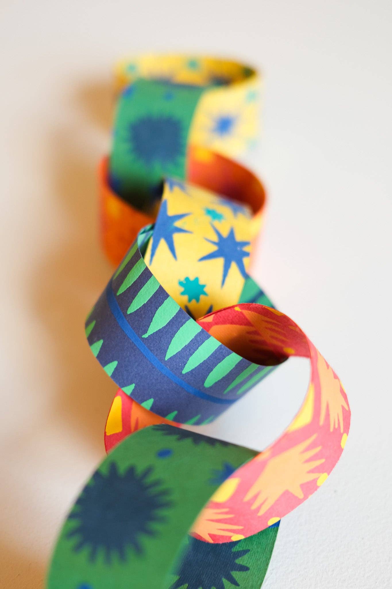 CELEBRATION PAPER CHAIN KIT