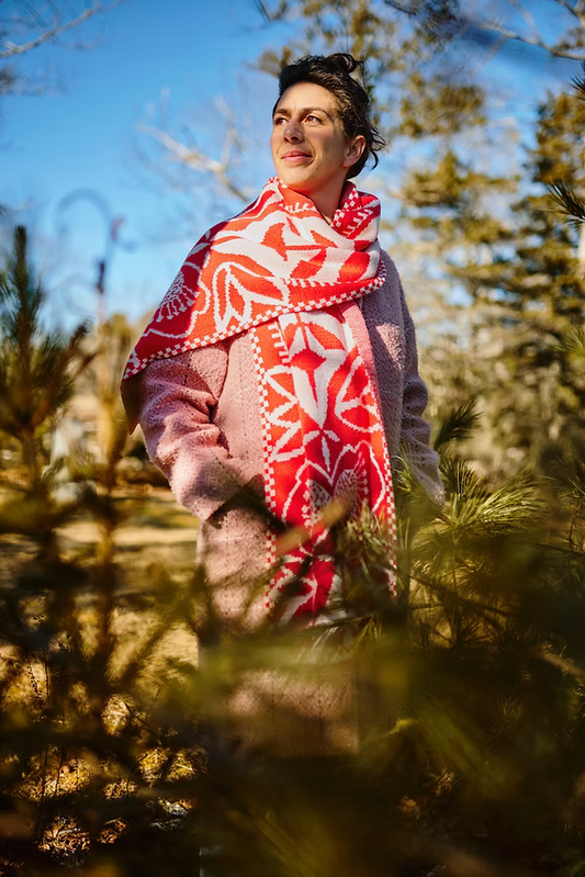 Merino Wool Scarf "Silhouette" Red & White